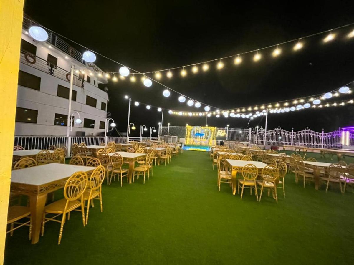 المنيا Hotel Ship Queen Isis Elminya المظهر الخارجي الصورة